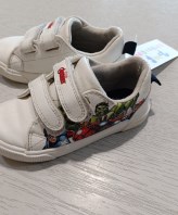 SCARPE AVENGERS TG 25/26