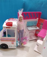 AMBULANZA BARBIE+BAMBOLA