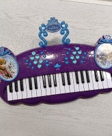 PIANOLA FROZEN