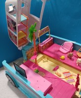 CAMPER BARBIE ULTIMATE PUPPY MOBILE