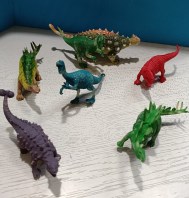 7 DINOSAURI