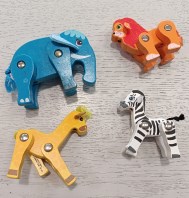 4 ANIMALI DI LEGNO MOVIBILI