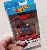 3 AUTOMOBILINE HOT WHEELS NUOVE!