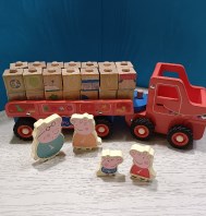 CAMION RIMORCHIO LEGNO PEPPA PIG