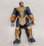SUPER EROE THANOS