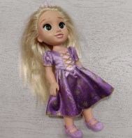 BAMBOLA RAPUNZEL (CANTA)