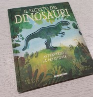 LIBRO DINOSAURI