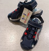 SANDALI TG 32 NUOVI!