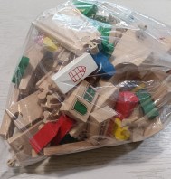 PISTA MACCHINNIE DI LEGNO