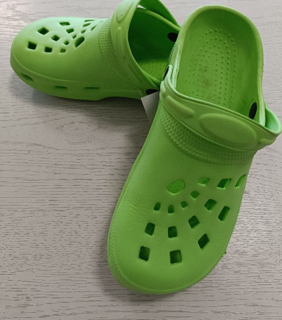 CROCS TG 37