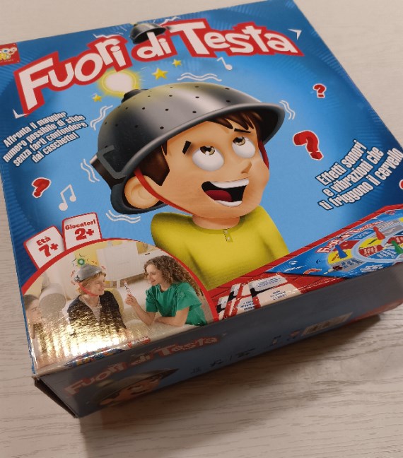 GIOCO SCATOLA FUORI DI TESTA