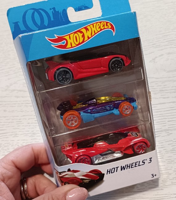 3 AUTOMOBILINE HOT WHEELS NUOVE!