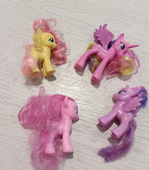 4 MINI PONY