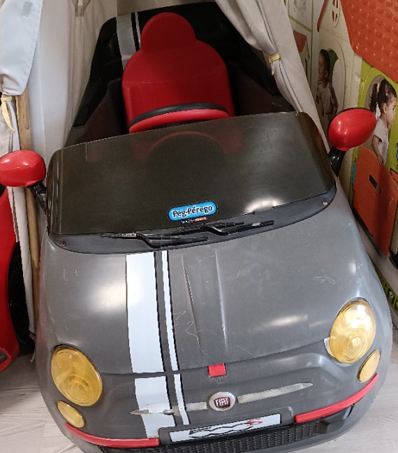 AUTOMOBILE CHICCO CON BATTERIA NUOVA!