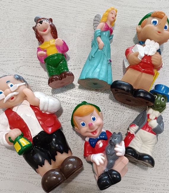 PERSONAGGI GOMMATI DELLA STORIA DI PINOCCHIO