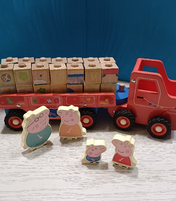 CAMION RIMORCHIO LEGNO PEPPA PIG