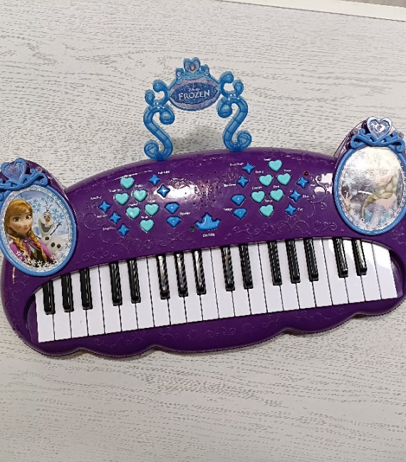 PIANOLA FROZEN