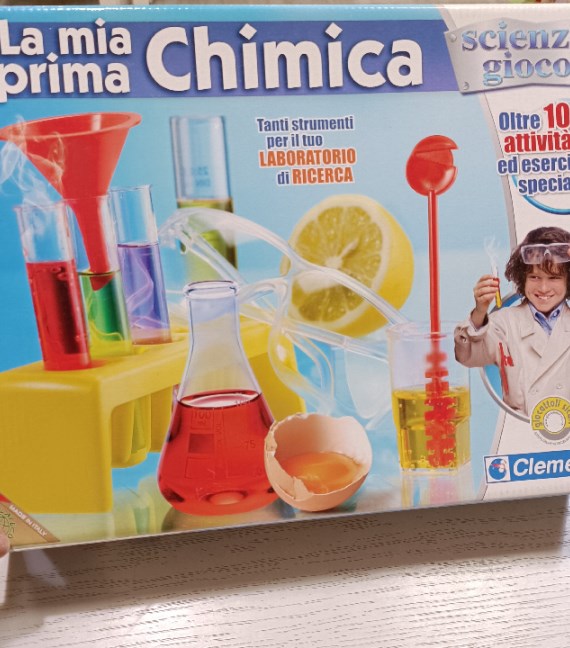 GIOCO LA MIA PRIMA CHIMICA