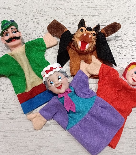 MARIONETTE DELLA STORIA DI CAPPUCCETTO ROSSO