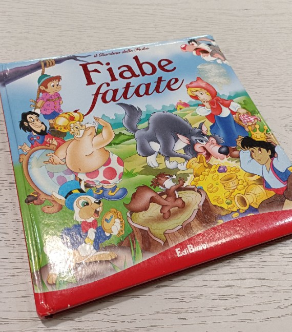 LIBRO FIABE FATATE