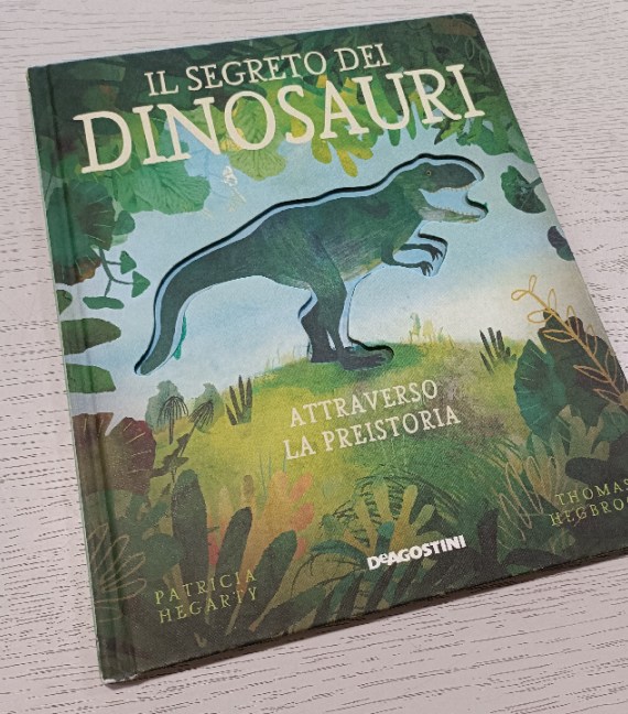 LIBRO DINOSAURI