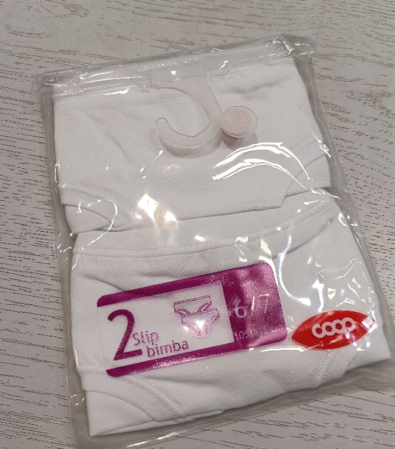 2 SLIP BIMBO 6/7 ANNI NUOVI!