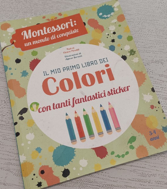 IL MIO PRIMO LIBRO DEI COLORI (MONTESSORI)