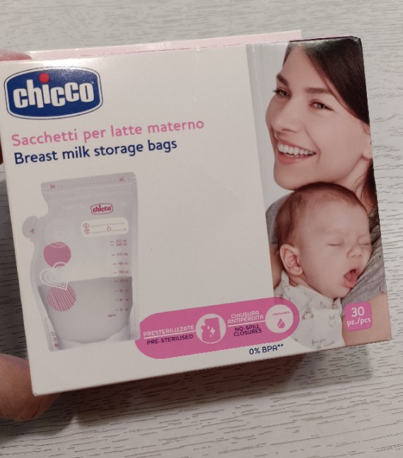 SACCHE LATTE MATERNO CHICCO NUOVE!