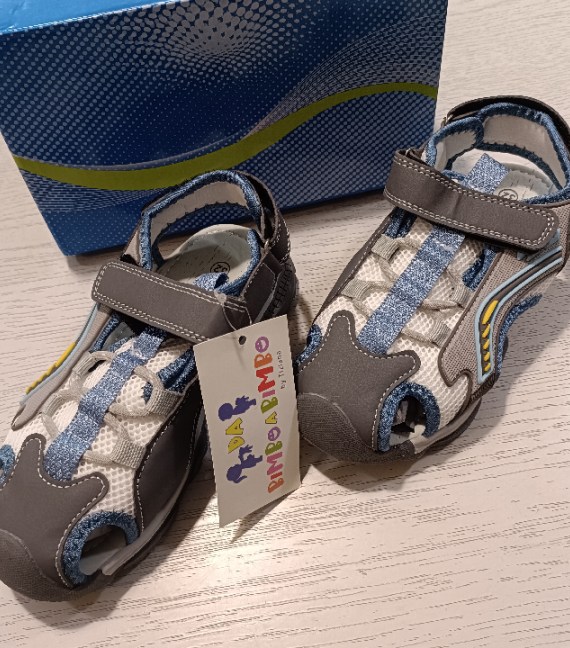 SANDALI TG 32 NUOVI!