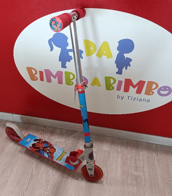 MONOPATTINO DUE RUOTE SPIDERMAN