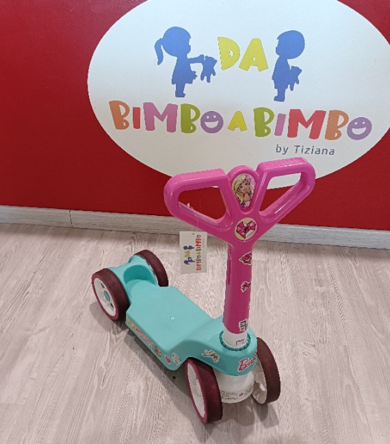 MONOPATTINO 4 RUOTE BARBIE