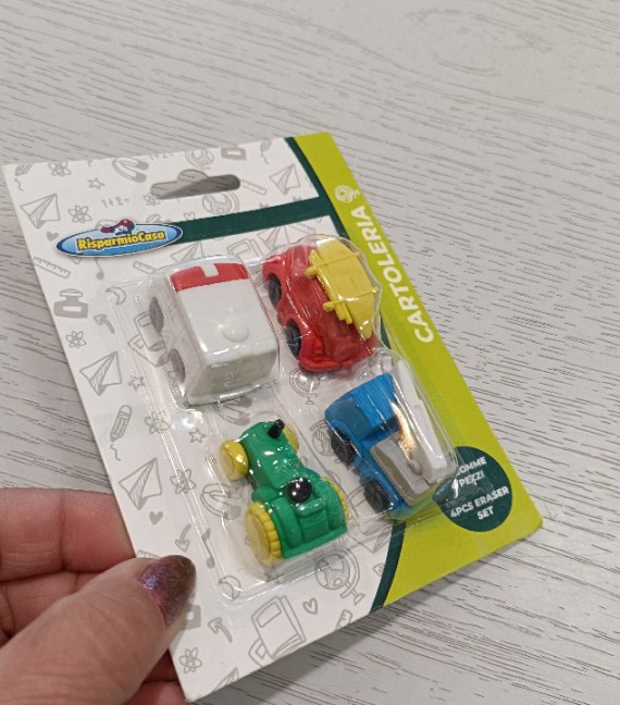 4 GOMME DA CANCELLARE